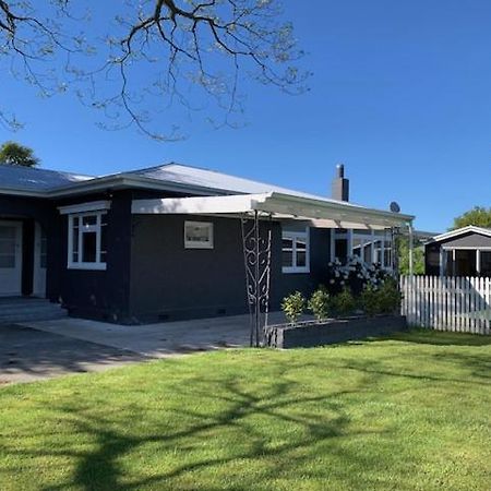 Walnut House Apartment Havelock North Exterior photo