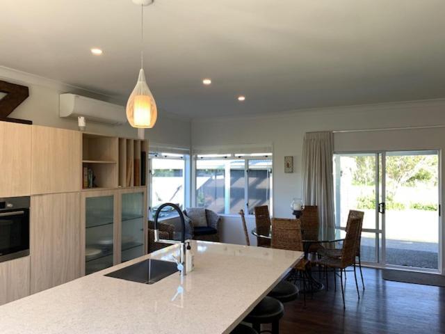 Walnut House Apartment Havelock North Exterior photo